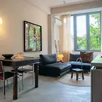 Dazzling Minimalist One Bedroom Apartment